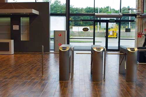 Трехштанговый тумбовый турникет-трипод Gotschlich Modul Tonda 3-Arm (6MTO3AEC)