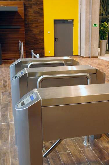 Трехштанговый тумбовый турникет-трипод Gotschlich Modul Tonda 3-Arm (6MTO3AEC)