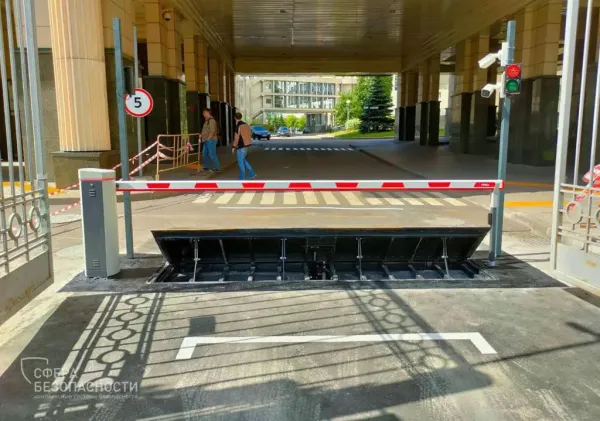 Дорожный блокиратор ППВ-СБ противотаранный, врезной Дорожный блокиратор ППВ-СБ противотаранный, врезной