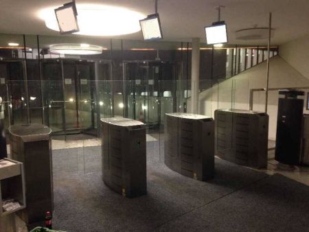 Центральный модуль раздвижного сенсорного турникета Gotschlich Selection Linear DL (550мм, высота 1700мм) (6SLI2DC-17)