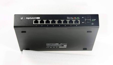 PoE-коммутатор Ubiquiti EdgeSwitch 8 150W
