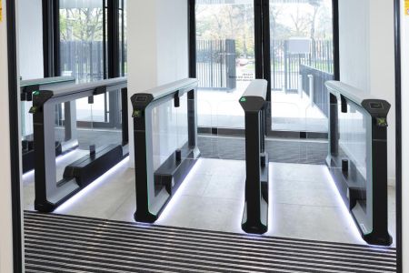 Распашной турникет Magnetic mWing с закаленными створками 600 мм