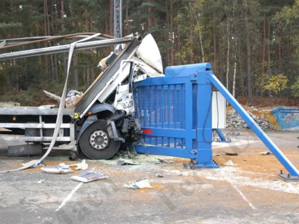 Противотаранные ворота Forpost-6000У распашные, 3-5 метров