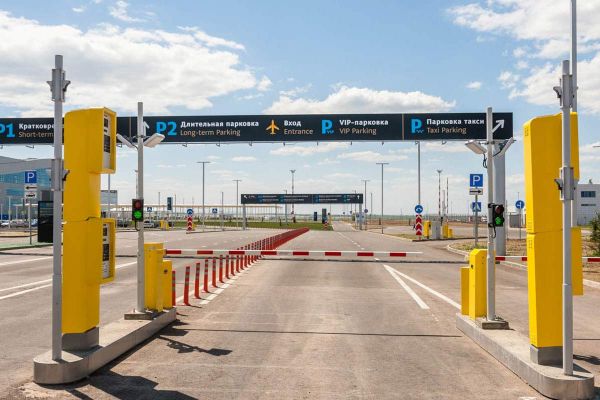 Выездная стойка двухуровневая АП-ПРО 02 2У Комфорт со сканером билетов