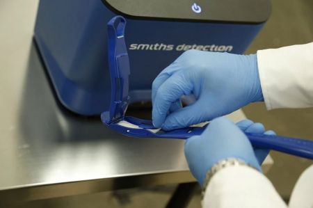 Детектор взрывчатых, наркотических веществ IonScan 600