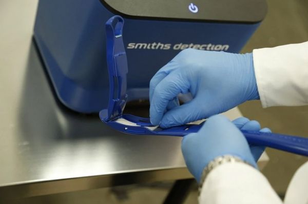 Детектор взрывчатых, наркотических веществ IonScan 600