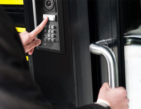 IP-видеодомофон 2N IP FORCE, 2 кнопки вызова (2N9151102CRW)