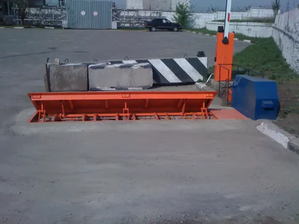 Дорожный блокиратор Silar ПЗП 3000ЭМЗ с центральным приводом, электромеханический заглубляемый Дорожный блокиратор Silar ПЗП 3000ЭМЗ с центральным приводом, электромеханический заглубляемый