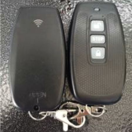 Беспроводной трёхкнопочный пульт управления шлагбаумом HikVision DS-TMG012-4W Беспроводной трёхкнопочный пульт управления шлагбаумом HikVision DS-TMG012-4W