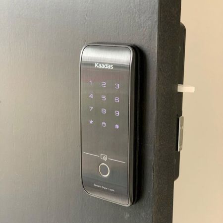 Электронный биометрический замок Kaadas R6-5 Black, накладной, без ручки