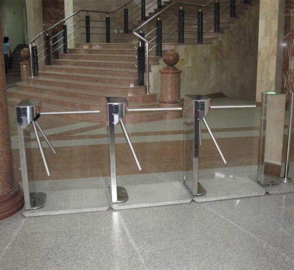 Калитка на мобильной платформе автоматическая двухсторонняя уличная Ростов-Дон АК160 НЕРЖ