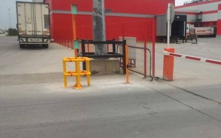 Стойка для считывателя Stolz 150х250 мм, двухуровневая Стойка для считывателя Stolz 150х250 мм, двухуровневая