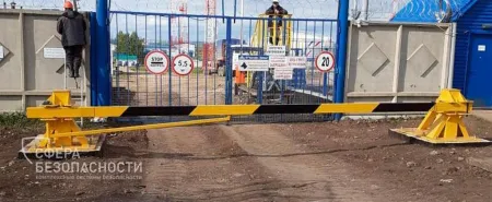 Противотаранный шлагбаум ПШГ-СБ 4000 горизонтальный, механический, 20 тонн