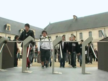 Турникет-трипод PERCo-TTR-04.1E из окршенной стали, черный с блестками (с планками)