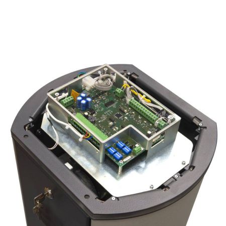 Шлагбаум автоматический PERCo GS04.1 с круглой стрелой 4.3 м и встроенной системой обогрева