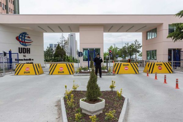 Блокиратор дорожный гидравлический RB 900 (RB-20F90), длина 2000 мм