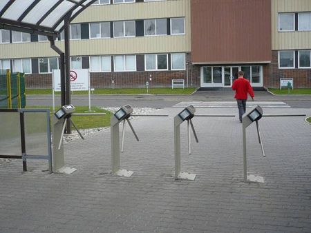 Турникет-трипод PERCo-TTR-04.1R из окрашенной стали, светло-бежевый (с планками)