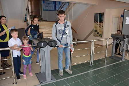 Электронная проходная PERCo-KT02.9 с планками Электронная проходная PERCo-KT02.9 с планками