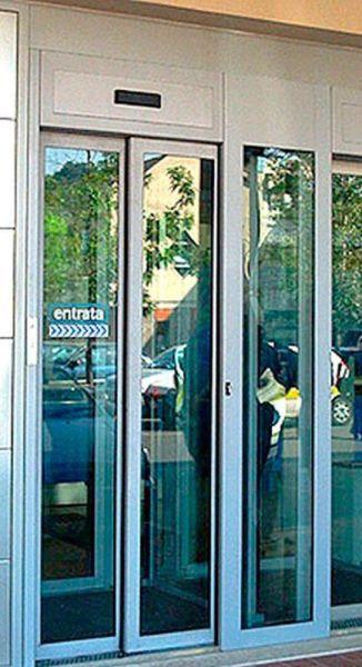 Шлюзовая кабина Saima MULTITRANSITO, двухпроходная