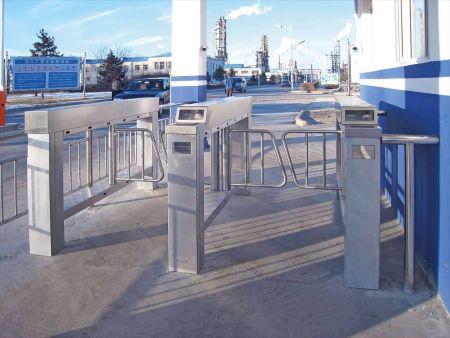 Центральный модуль распашного уличного турникета Cominfo EasyGate WN-M-2W