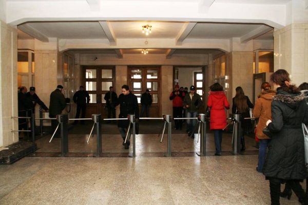 Турникет-трипод Ростов-Дон РД Т83М1 из окрашенной стали (без планок)