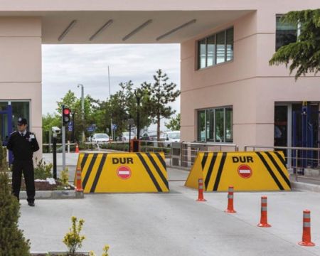 Блокиратор дорожный гидравлический RRB 600 (RRB-60F60-2p) с двумя гидроцилиндрами, усиленный K8, длина 6000 мм