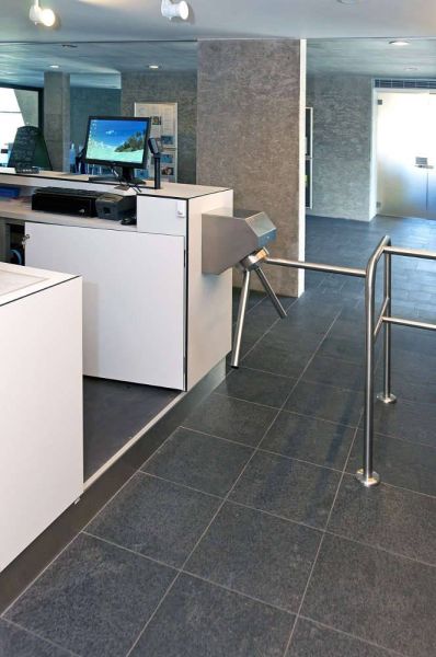 Турникет-трипод навесной Cominfo BAR EK-Wall